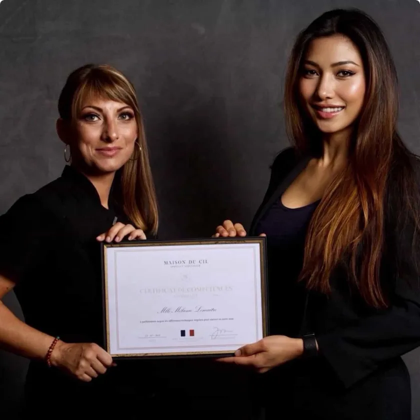 ครูเมย์ รับใบประกาศนียบัตรจาก Maison du Cil France